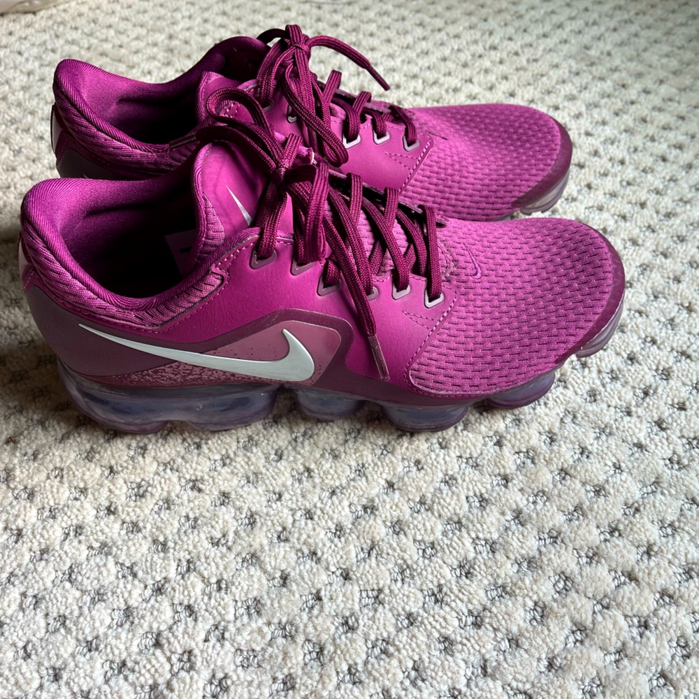 Nike Women Magenta Purple VaporMax